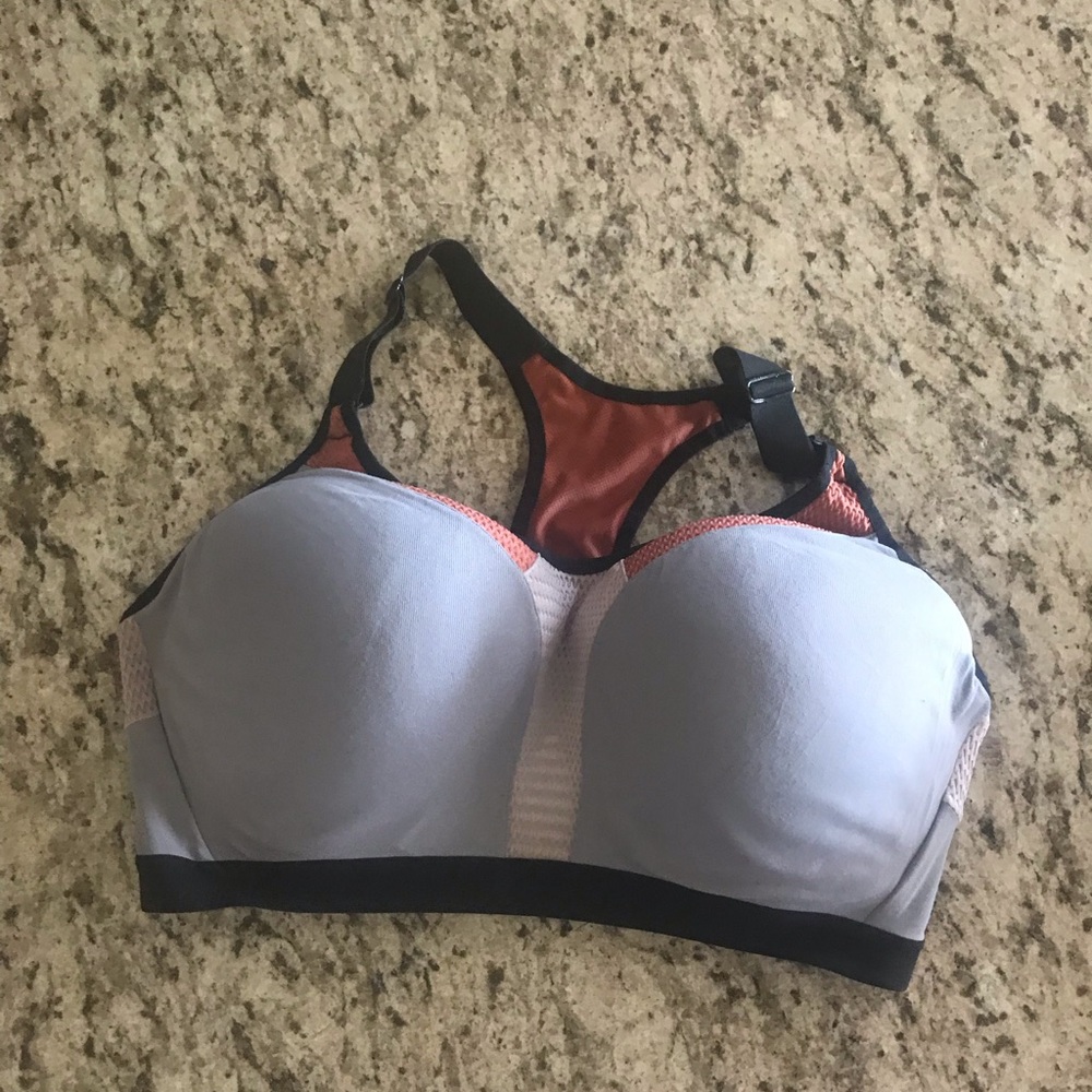 VS Incredible Sports Bra, 36DDD